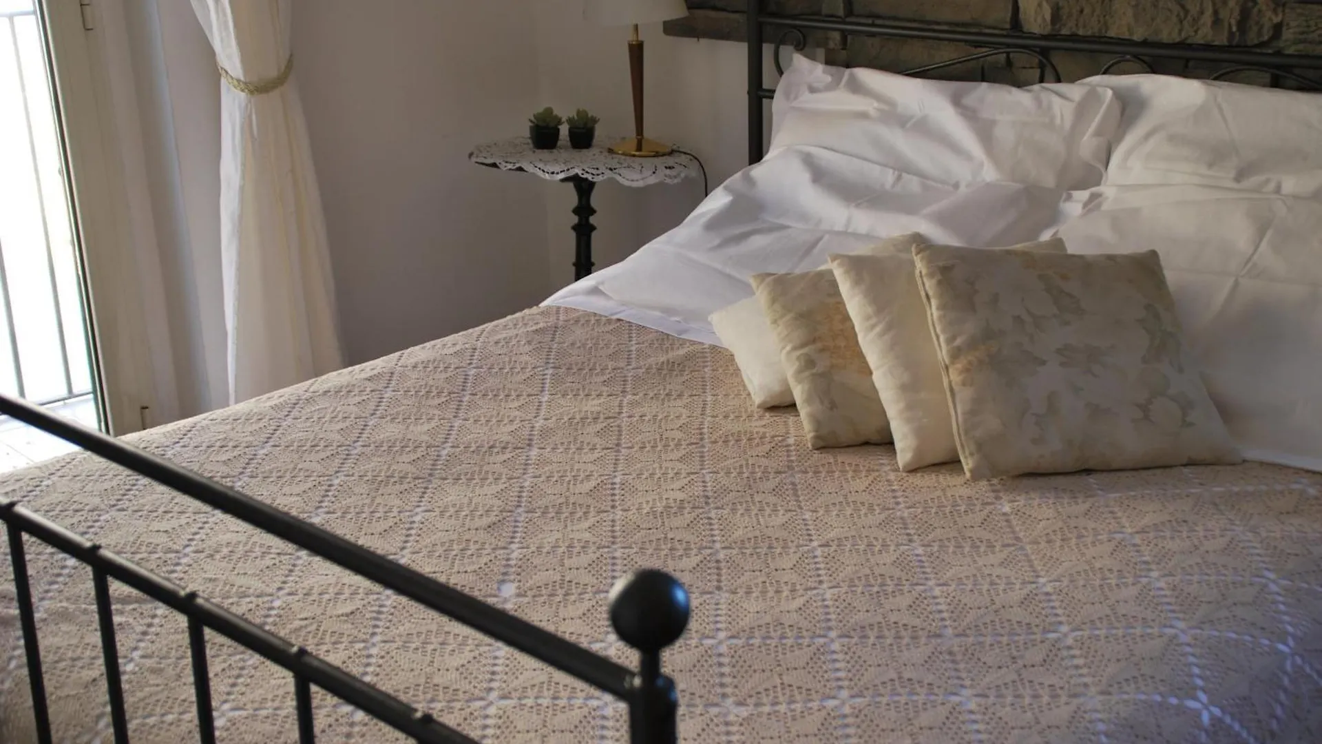 Casa Tipica Siciliana: Panoramic Terrace B&B Caltagirone Italy