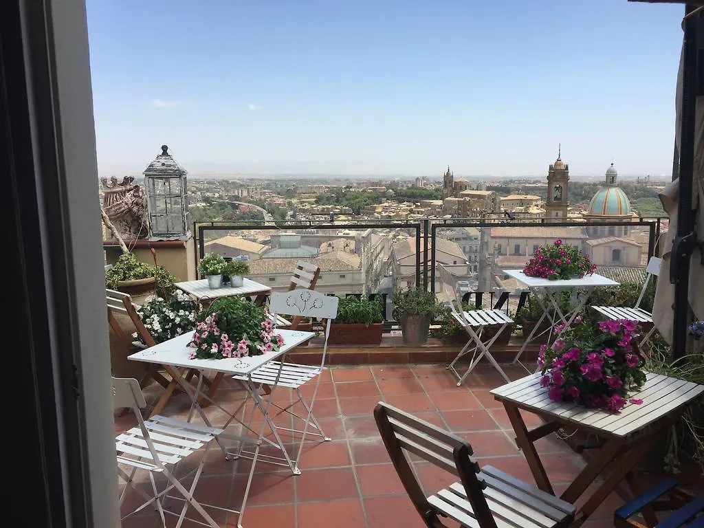 Casa Tipica Siciliana Patronale Home Bedandbreakfast Tremetrisoprailcielo Camere Con Vista, Colazione Interna In Terrazzo Panoramico Caltagirone 2*,