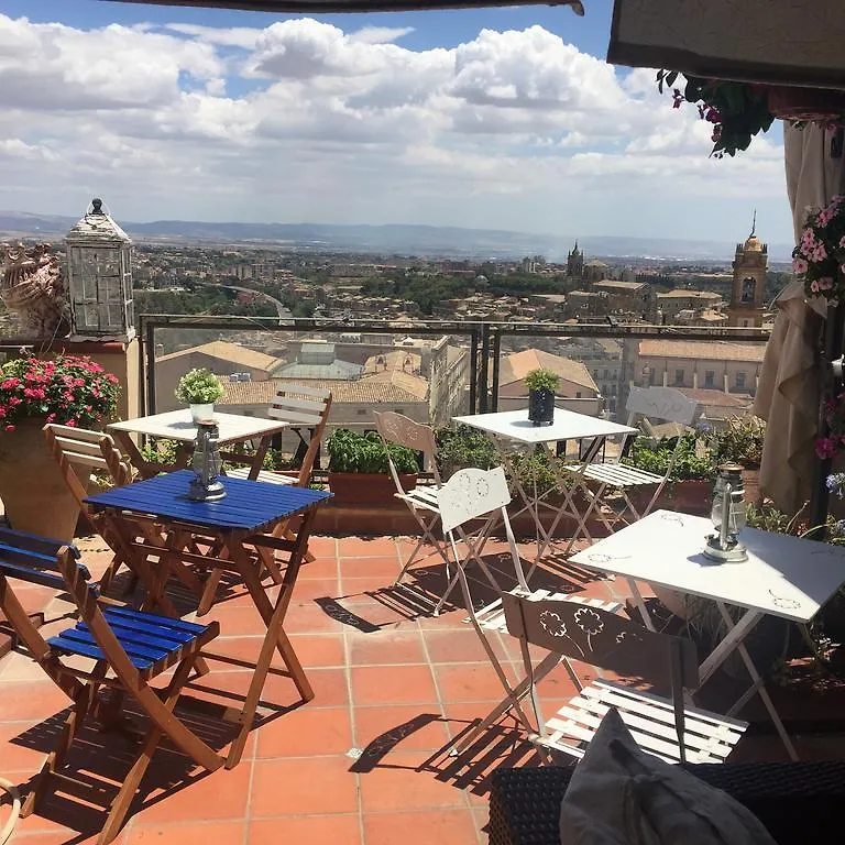 Casa Tipica Siciliana Patronale Home Bedandbreakfast Tremetrisoprailcielo Camere Con Vista, Colazione Interna In Terrazzo Panoramico Caltagirone Bed & Breakfast