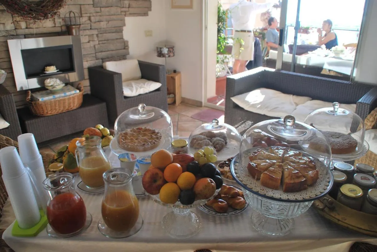 Bed & Breakfast Casa Tipica Siciliana: Panoramic Terrace B&B Caltagirone